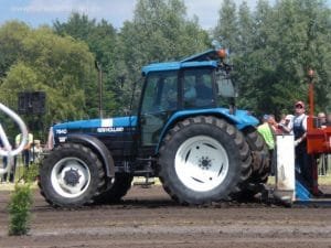 Ford New Holland 7840 8240 8340 Tractor Workshop Service Manual