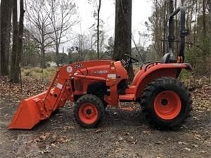 Kubota L3200D Tractor Owners Operators Manual