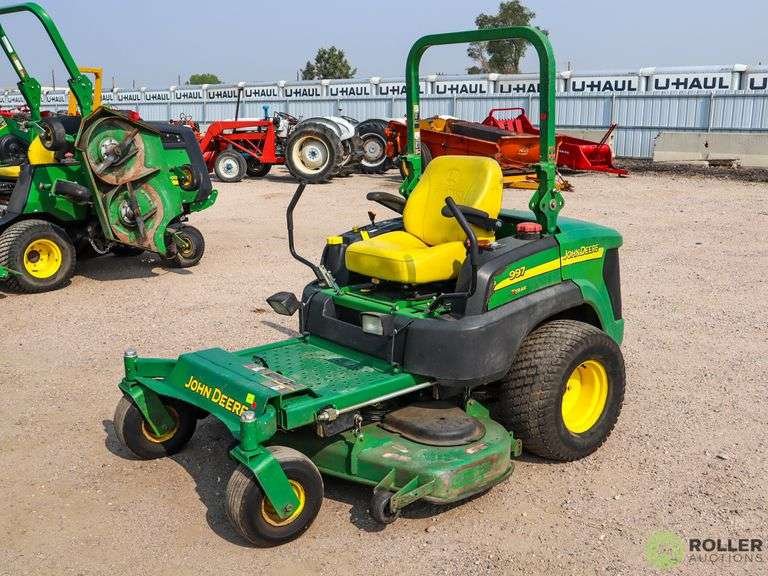 John Deere Mid-mount Z-trak 997 Diesel Operators 060001